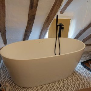 Image of a standalone bath